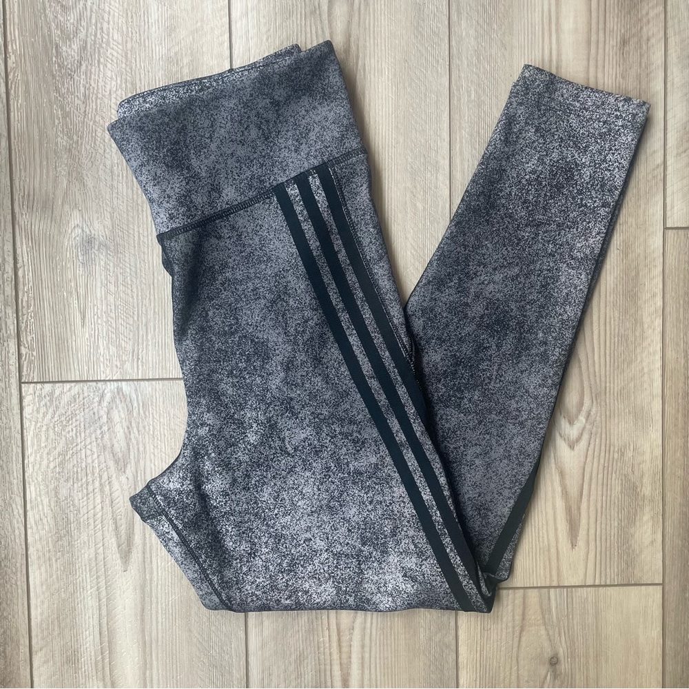 Adidas Women’s Feelbrilliant 7/8 Tight in Gray/Black Size Medium